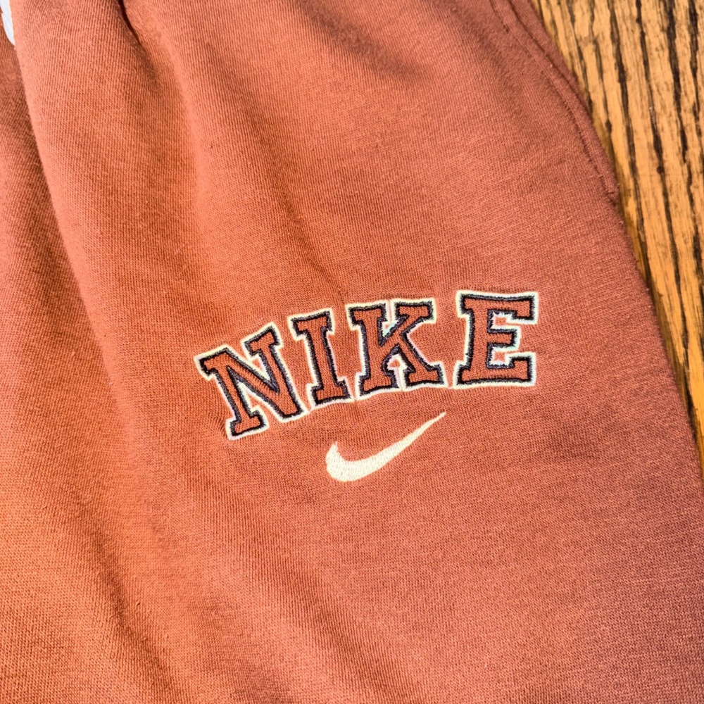 Nike Brown Jogger Sweatpants with White Drawcord - Picture 3 of 7